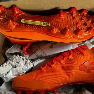 UA Spotlight Suede MC